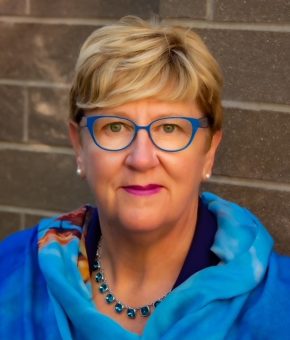 Dr. Suzanne Johnston Profile Image